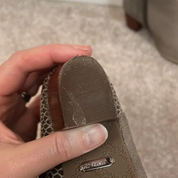 Vionic Boots - Picture 5 of 6